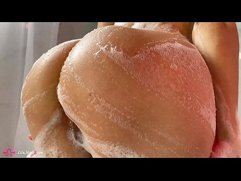 ❤️ سبزه با ارتعاش گربه خودارضایی می کند تا ارگاسم شدید در دوش گرفتن ☑ پورنو در fa.pornobot.ru ❌
